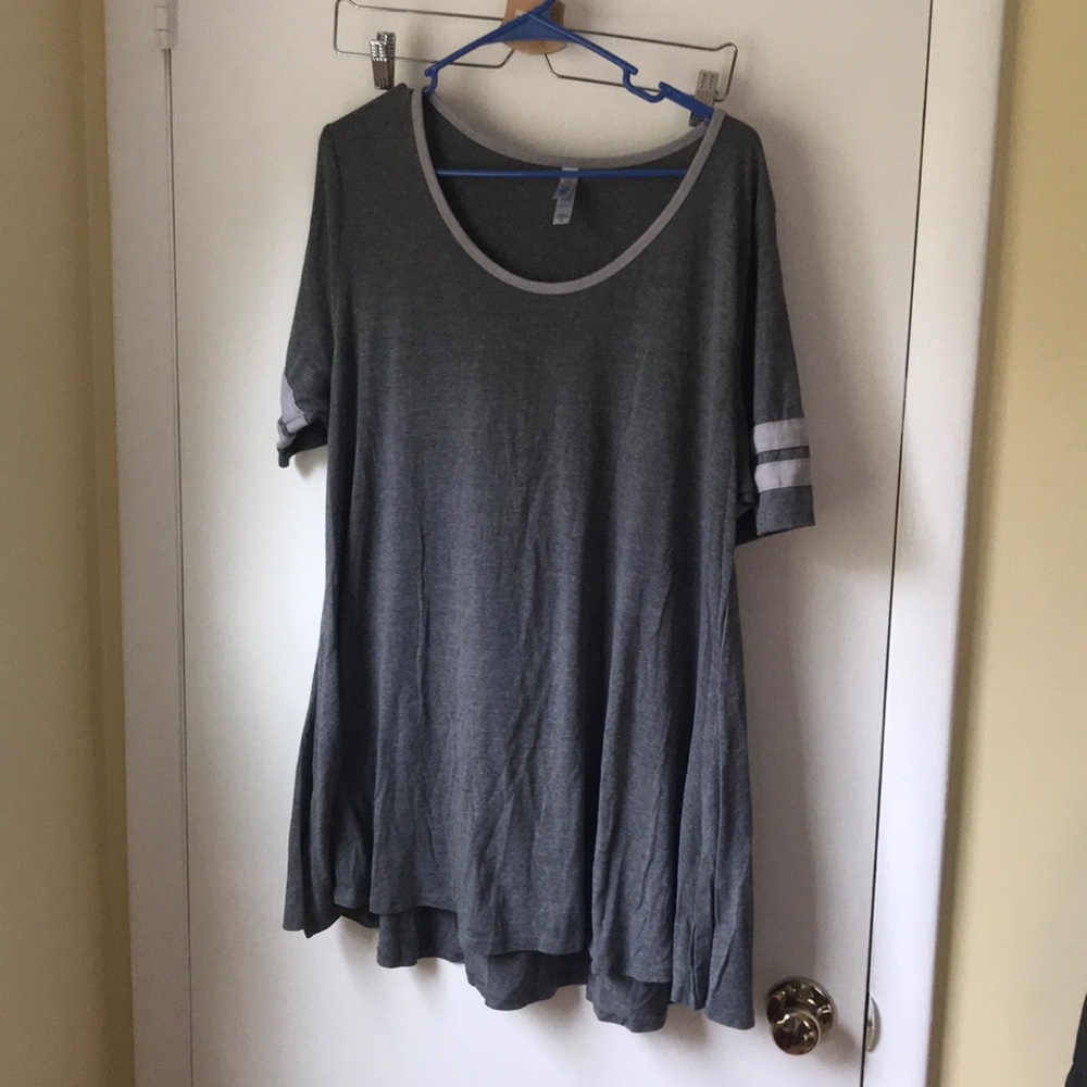 Lularoe Perfect T - grey EUC